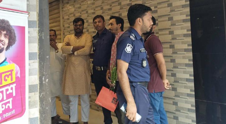 নারায়ণগঞ্জে গোপন বৈঠক থেকে আওয়ামী-যুবলীগের ৩ জন গ্রেপ্তার